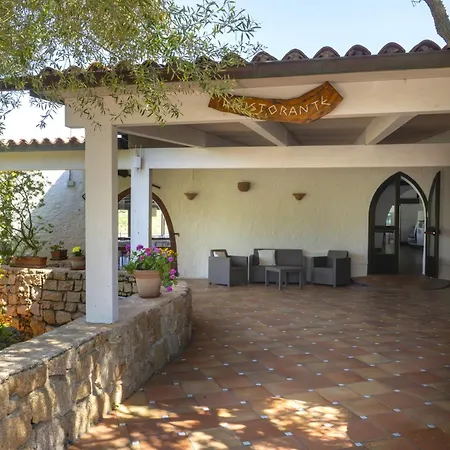 Ahr Altura Porto Rafael 4*